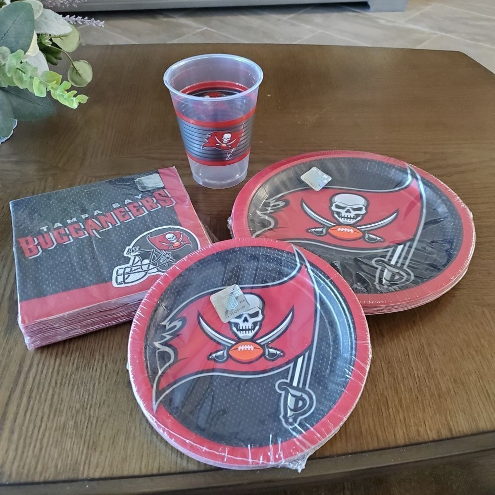 NFL Tampa Bay Buccaneers Party pack